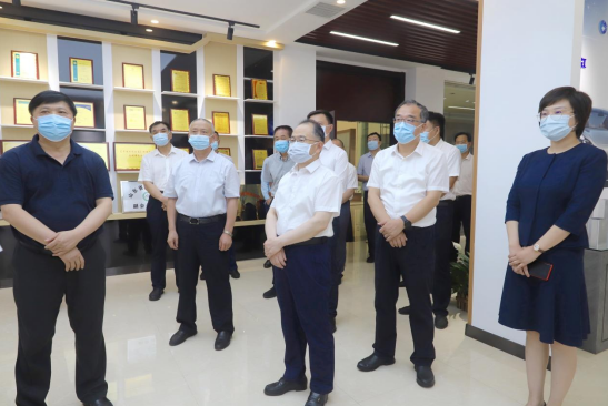 山東省科技廳黨組書記、廳長唐波來山東三星集團調(diào)研