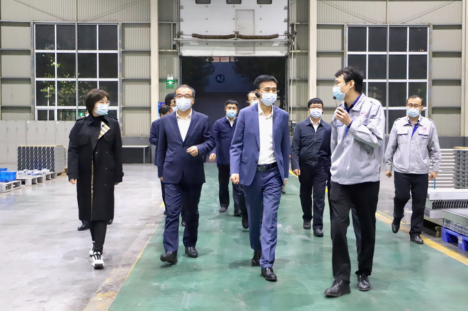 濱州市委副書(shū)記、市長(zhǎng)李春田一行來(lái)山東三星集團(tuán)調(diào)研