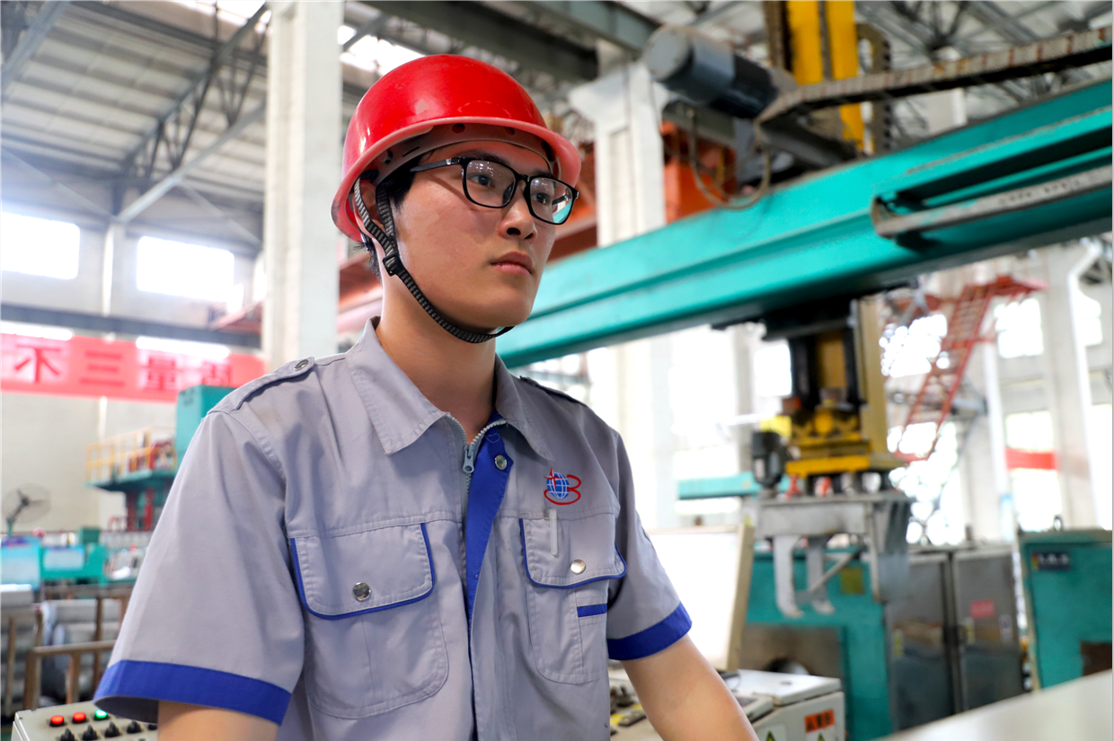 【一線風(fēng)采】秦書浩:勤學(xué)勵(lì)行 青春向上